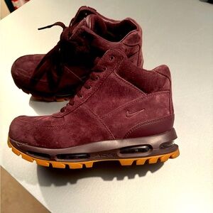 Nike Air Max Goadome Burgandy